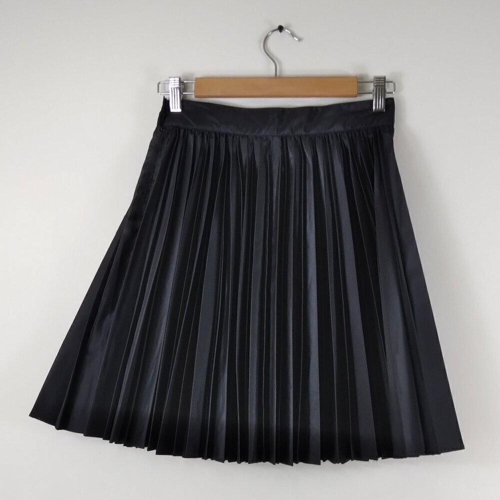 Nanette Lepore Black Satin (Poly) Accordion Pleated Skater Skirt Vintage Sz 6/S - Picture 3 of 6